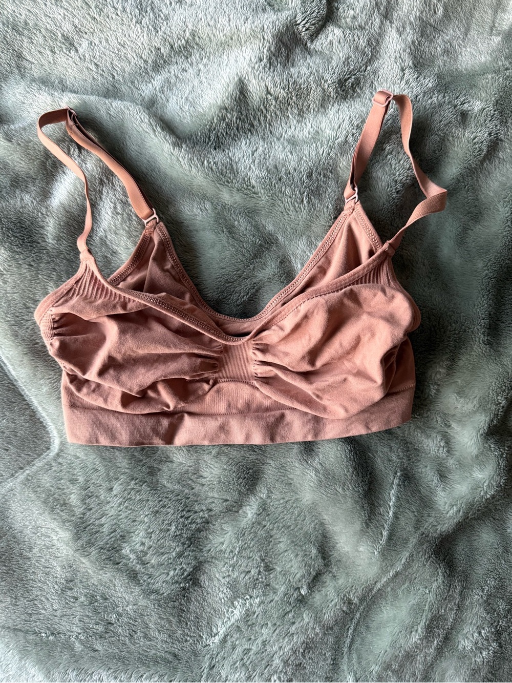 SKIMS Soft Stretch Bralette in Dusty Rose Pink